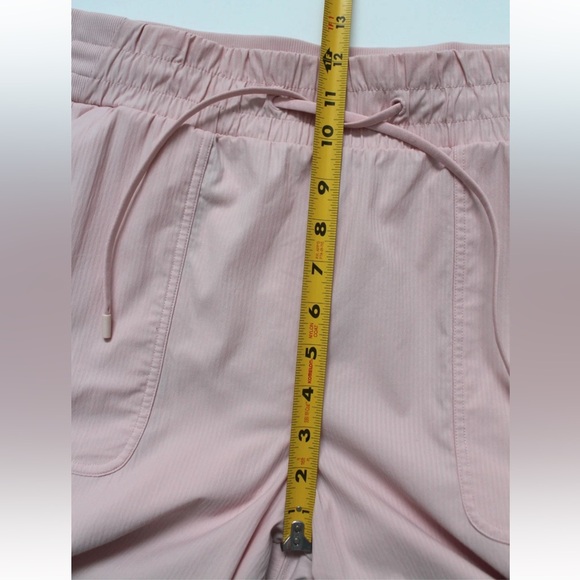 Lululemon Beyond the Studio Jogger - Picture 11 of 12